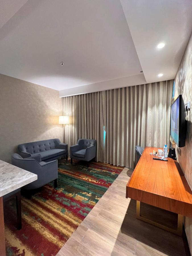 Seasons Aparthotel