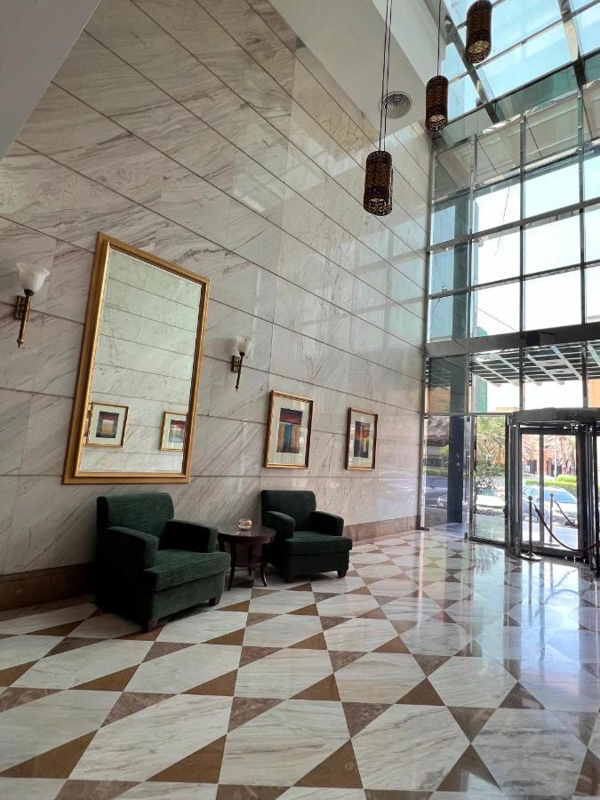 Seasons Aparthotel 4*