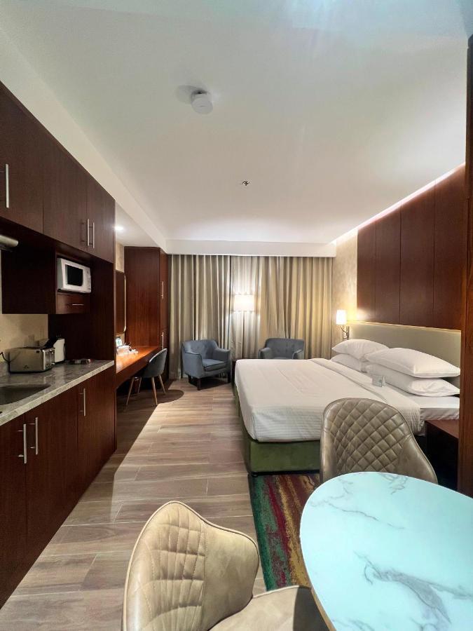 Seasons Aparthotel Dubai