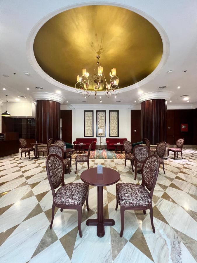 Aparthotel Seasons 4*