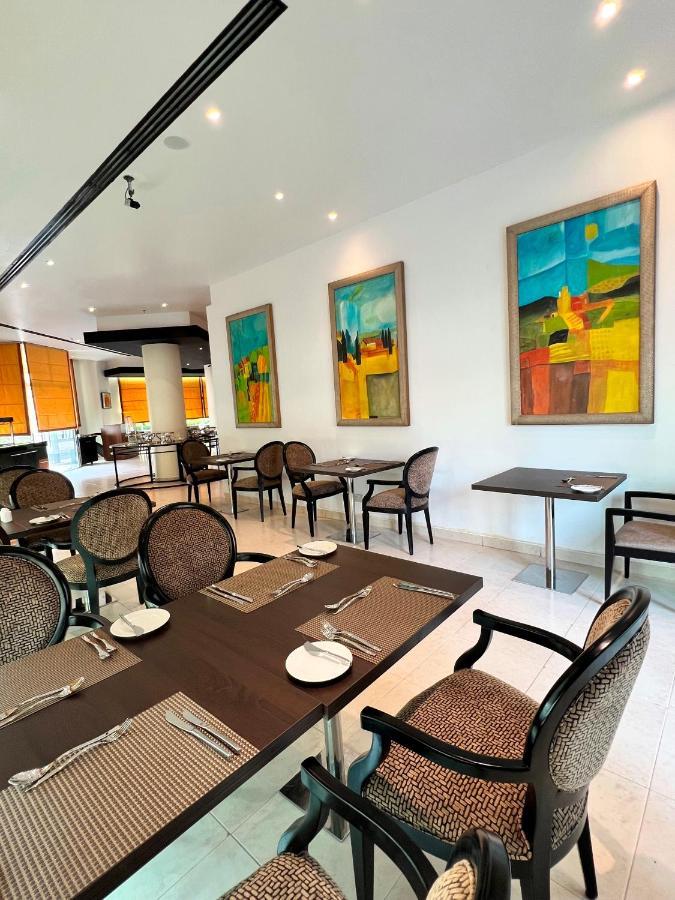 Seasons 4* Dubai