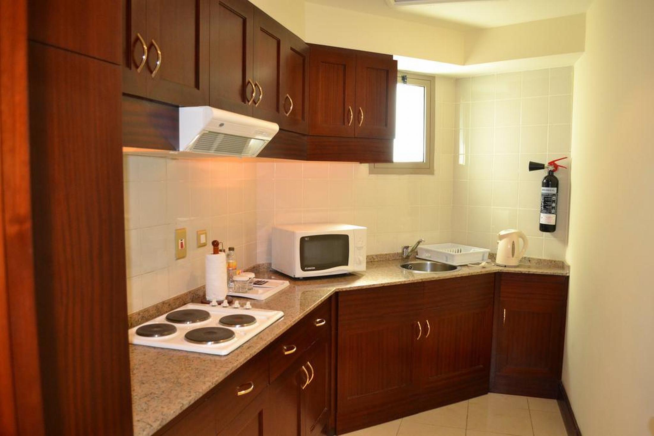 Seasons Aparthotel 4*